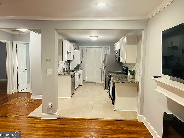 3272 Wheeler St #A — Photo 13