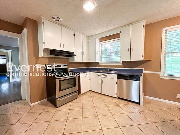 4th image of 4908 Briarwood Dr
