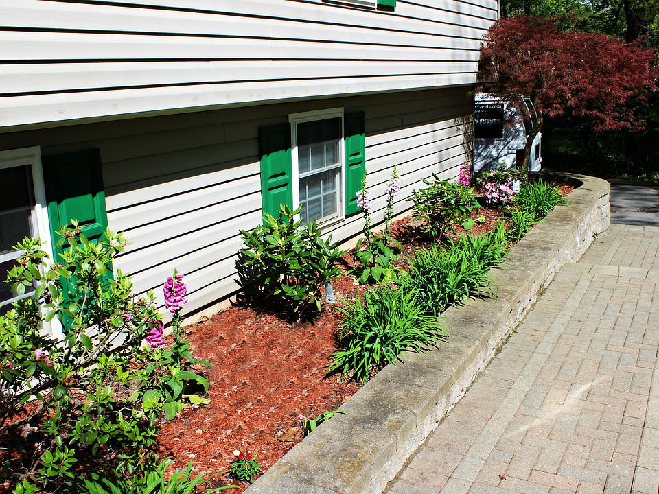 Front planter
