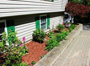 31 Penny Ln, New paltz, NY 12528