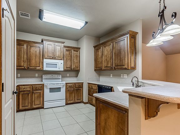 4th image of 2400 Kyle Robert Ln