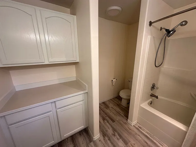 18524 Woodside Dr SE — Photo 10