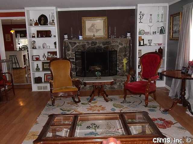 1st image of 19 Fenner St