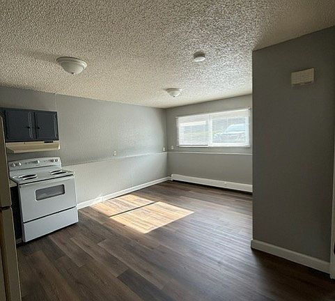 2nd image of 1730 Muldoon Cir APT 3