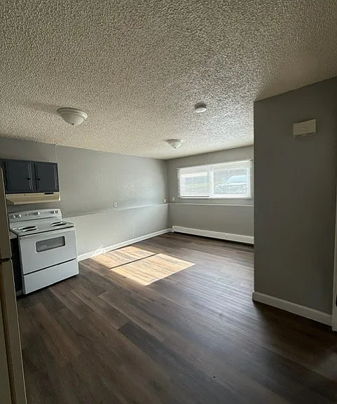 1730 Muldoon Cir #3 — Photo 2