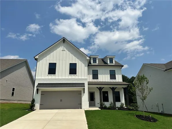 220 Wingate Dr, Winder, GA 30680