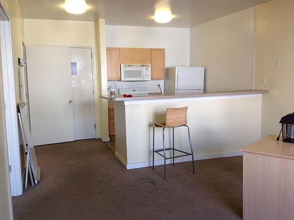 2nd image of 1718 N Sydenham St APT 3D