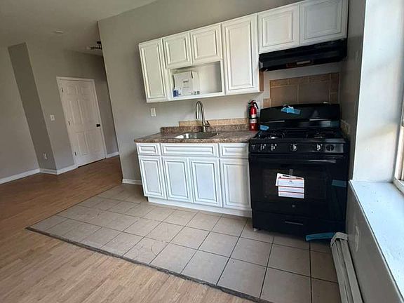 5th image of 634 Martin Luther King Blvd #36