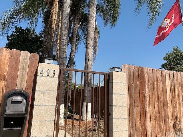 1st image of 409 Camino Real St