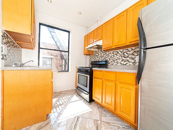 3rd image of 418 W 130th St APT 60