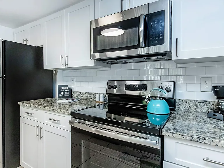 Urban Place Apartments — Photo 48