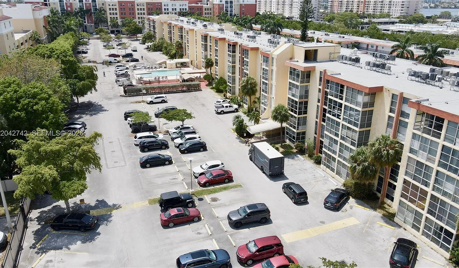 Avila South Condo — Photo 4