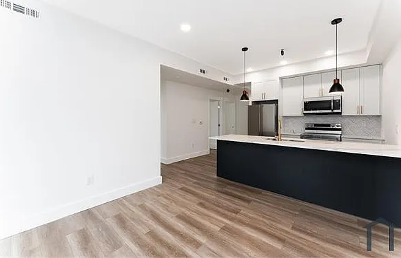 2230 Nicholson St SE #12 — Photo 11