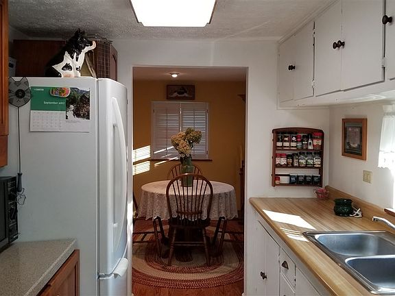 4th image of 6020 Lucas Park Dr