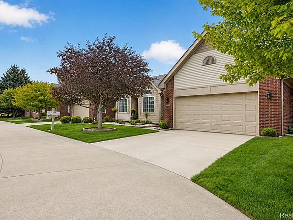 3rd image of 14960 Heather Pointe Dr