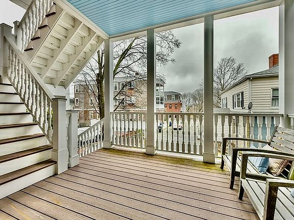4th image of 61 M St #1
