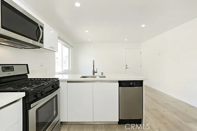 6745 Laurel Canyon Blvd #206 — Photo 4