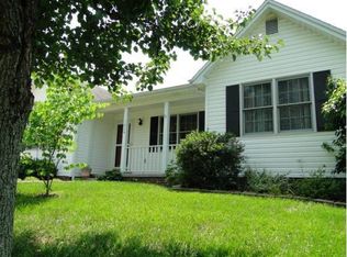 1024 Twelve Oaks Dr, Lawrenceburg, KY 40342