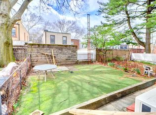 8272 88th Ln #1R, Ridgewood, NY 11385