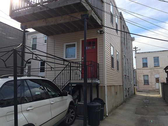 Rear with Parking Pad