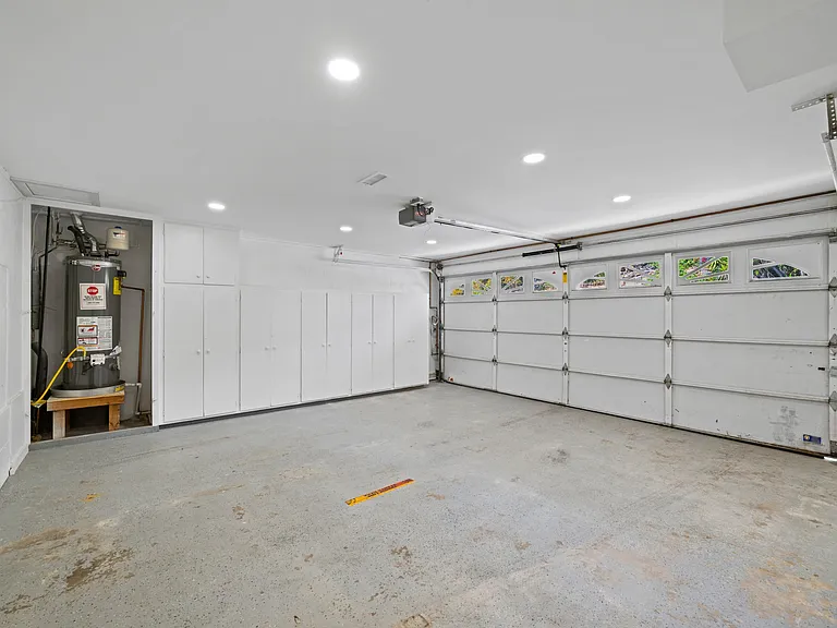4258 Summit Dr — Photo 39