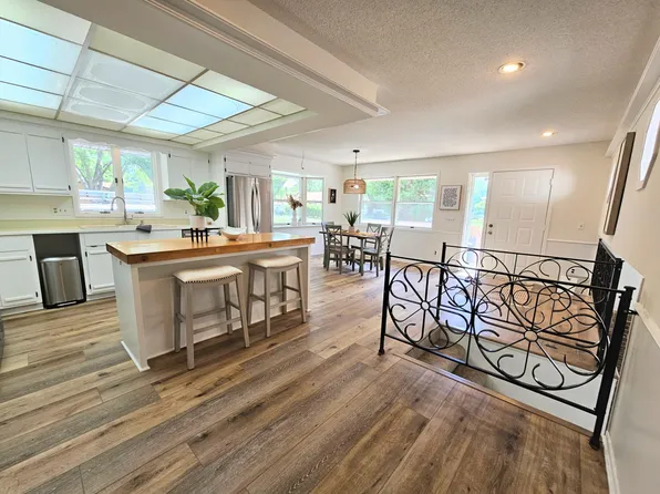 6501 76th Ave N, Brooklyn Park, MN 55428