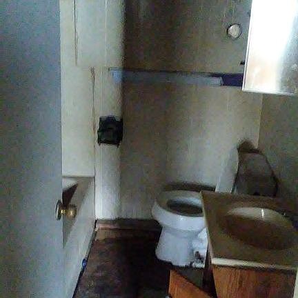 2nd image of 250 Palm Beach Ave