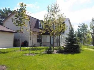 406 Saddle Rdg, Portage, WI 53901