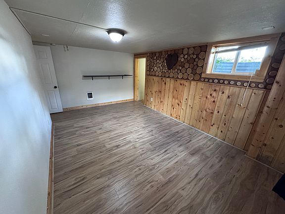 5th image of 410 Evans St