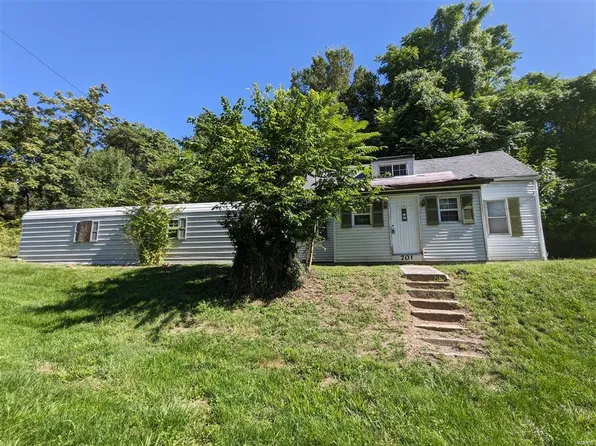 701 Grand Ave, Alton, IL 62002