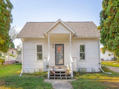 1011 Grove St, Cedar Falls, IA, 50613