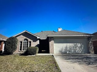 10500 Aransas Dr, Fort Worth, TX 76131