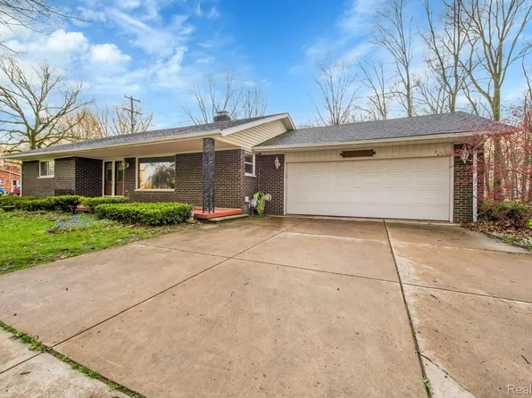 17600 Inkster Rd, Romulus, MI 48174