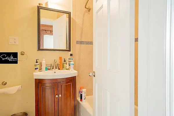 Rented by Scott Williams Realty LLC | media 24