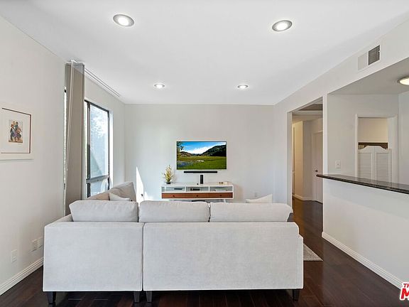 3rd image of 2175 S Beverly Glen Blvd APT 306