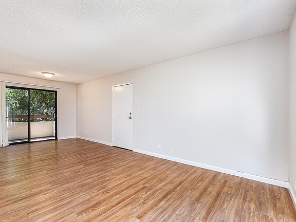 4th image of 5328 Harmony Ave #201