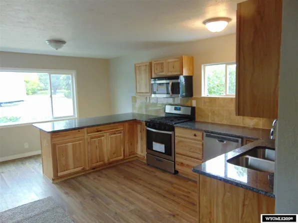 814 Lombard St, Evanston, WY 82930