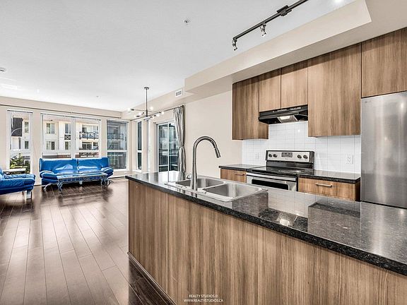 3rd image of 4133 Stolberg St #392