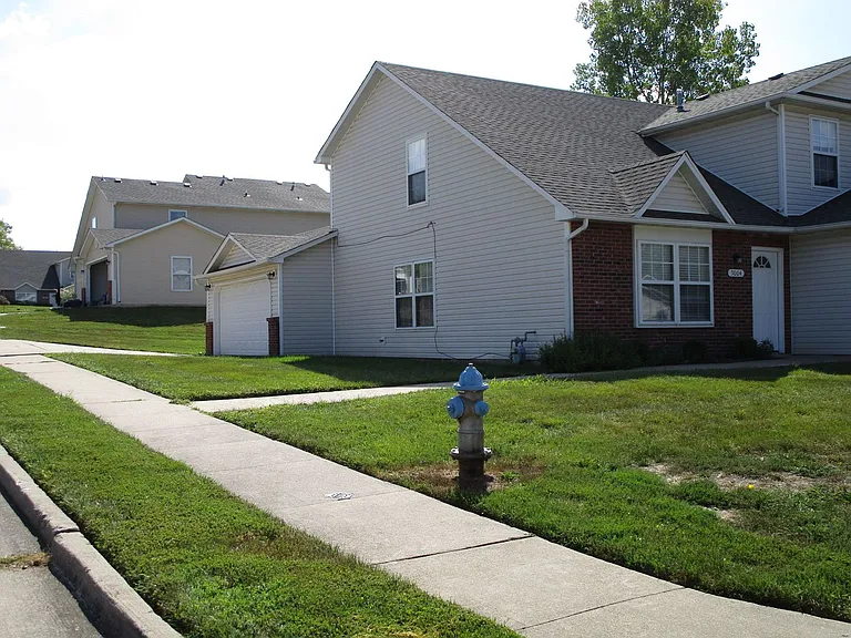 5004-5006 Carrie Ridge Dr. — Photo 3