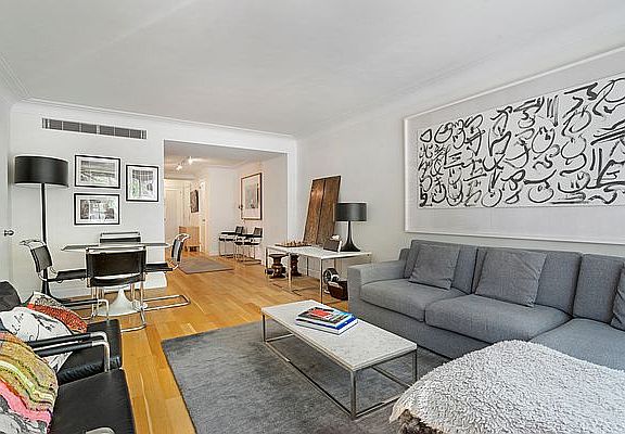 4th image of 200 E 66th St APT B0205