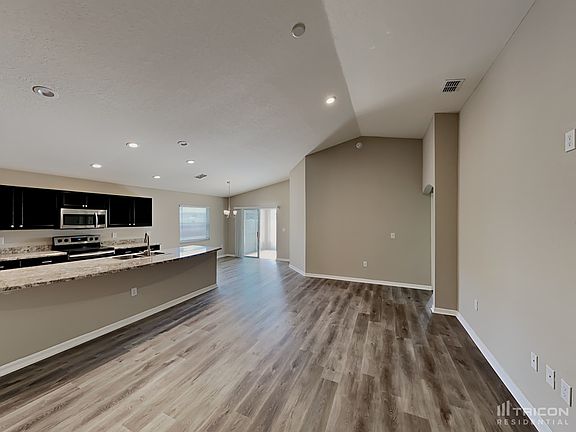 4th image of 8060 Brookeshire Dr