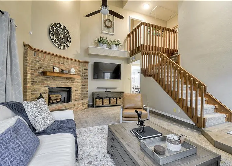 105 Summit Cv — Photo 2