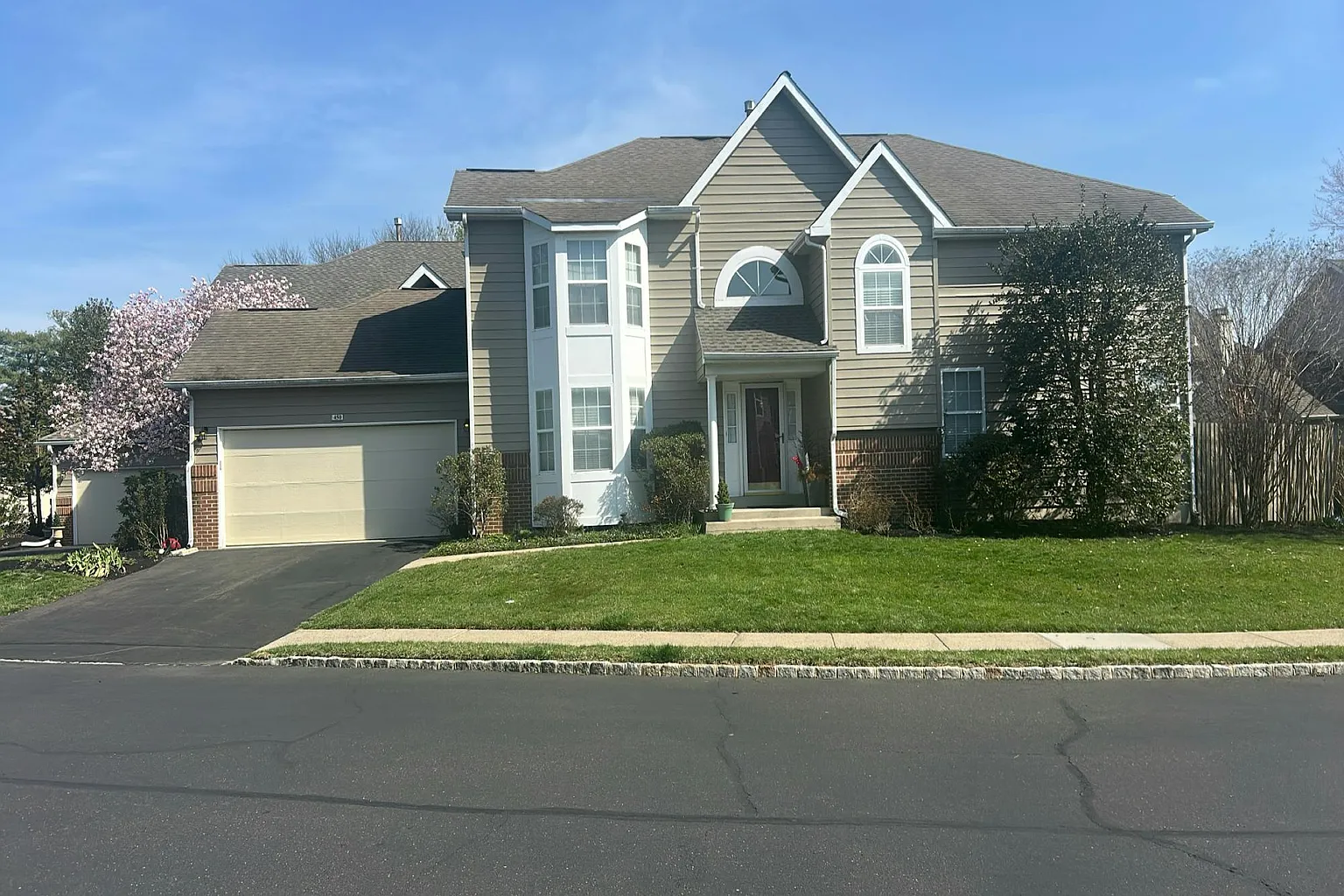 450 Scott Ct photo 1