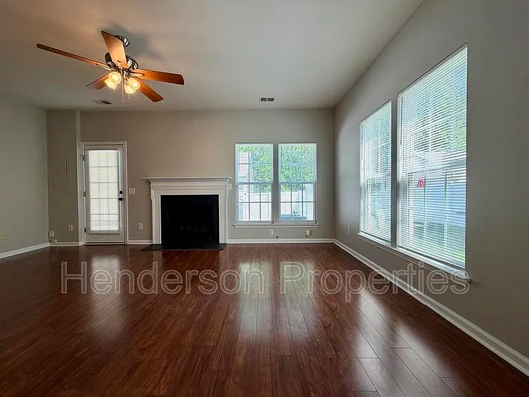 9552 Glenashley Dr — Photo 4