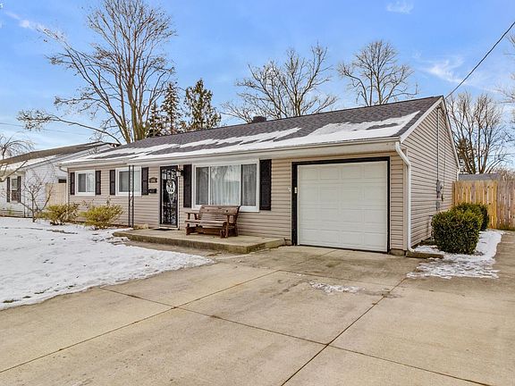 2nd image of 3006 N Bayview Ln