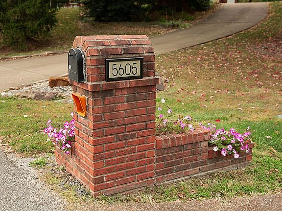2nd image of 5605 Harmony Woods Ln