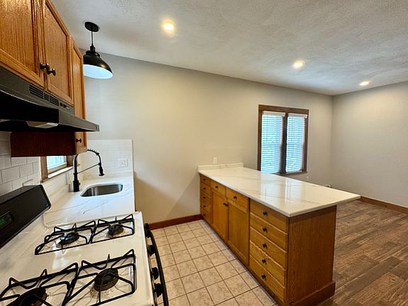 3rd image of 29B Frederick Ave #1B
