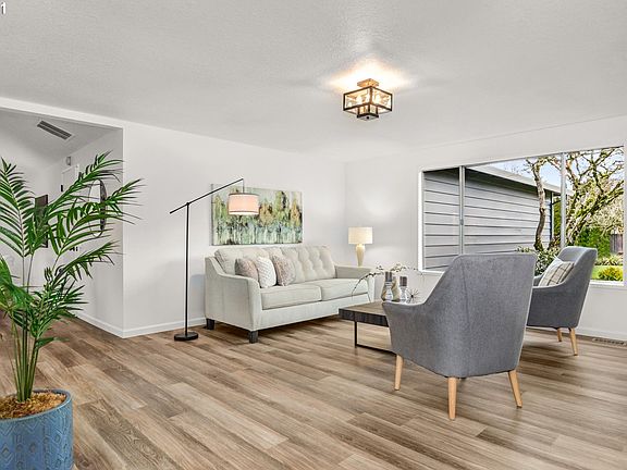 3rd image of 5720 SE Madera Ct