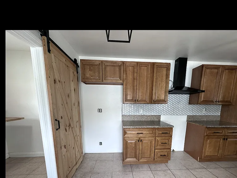 3525 Belle St — Photo 2