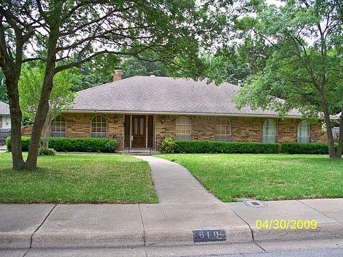 1st image of 610 Parkwood Cir